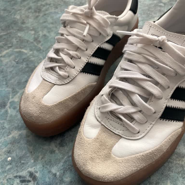 Adidas Ayakkabısı 14 Günde Çöktü, Şirket Müşteriyi Suçladı