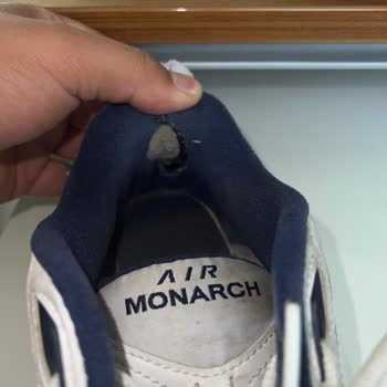 Garanti Red Edilen Nike Air Monarch Ayakkabımda Üretim Kusuru