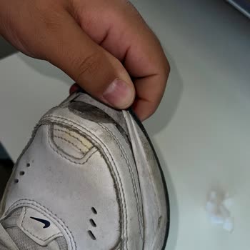 Garanti Red Edilen Nike Air Monarch Ayakkabımda Üretim Kusuru