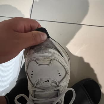 Garanti Red Edilen Nike Air Monarch Ayakkabımda Üretim Kusuru