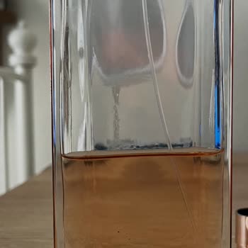 Yarı Dolu Lancôme Parfümünde Püskürtme Mekanizması Bozuldu, Garanti Süresi Nedeniyle Çözüm Sunulmadı