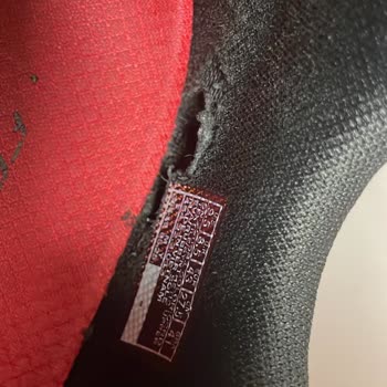 Hepsiburada'dan Satın Alınan Skechers Ayakkabısında Üretim Hatası Ve İade Talebi