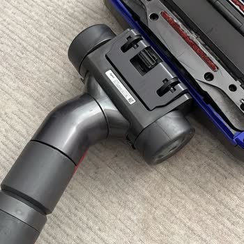 Dyson Süpürge Alt Plastik Parçası Kırıldı, Garanti Dışında Bırakıldı