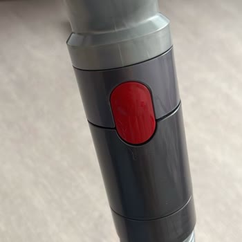 Dyson Süpürge Alt Plastik Parçası Kırıldı, Garanti Dışında Bırakıldı