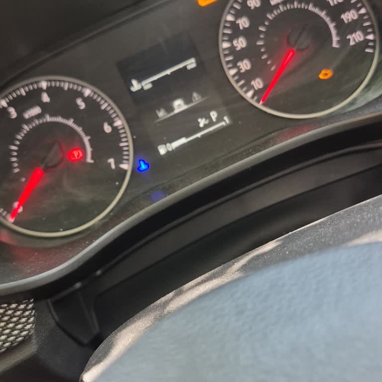 Renault Sandero Aracım Marş Yapmıyor Ve Frenler Sertleşti, Destekten Hiç Cevap Gelmedi