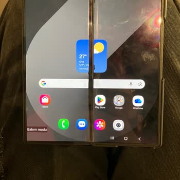 Samsung Z Fold 6 İç Ekran Kararması Garanti Kapsamında Çözülmedi
