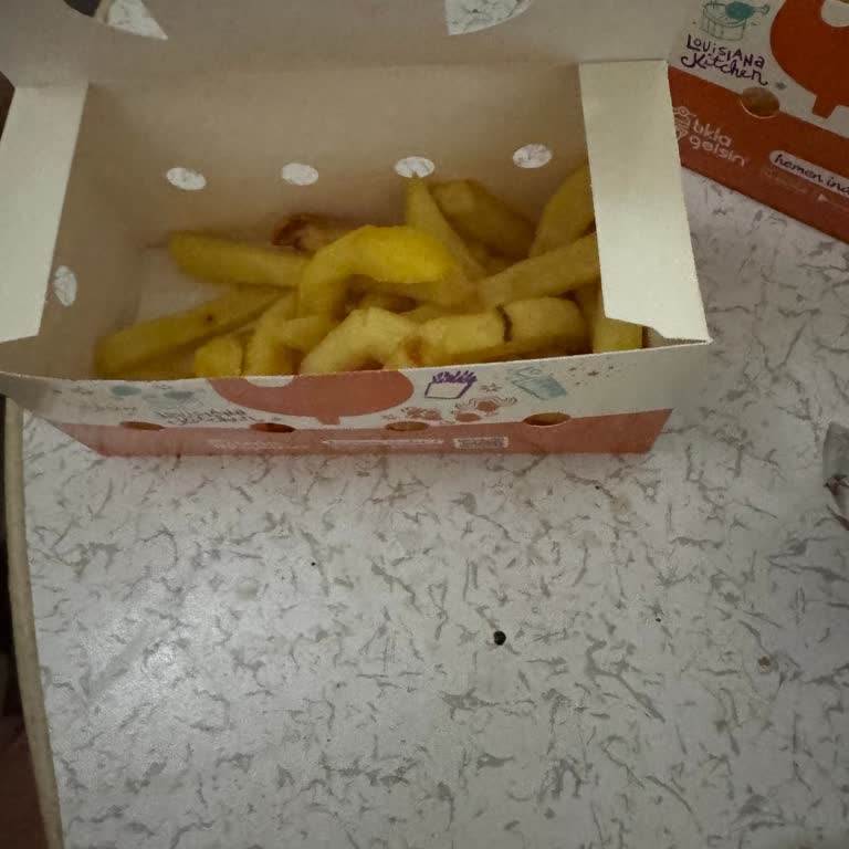 Popeyes Patates Boyu Yanlış, Soslar Gelmedi