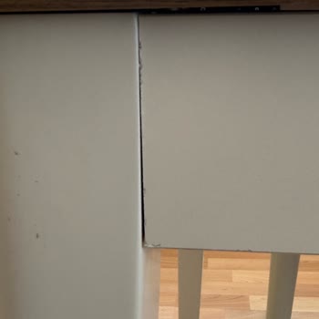 Deforme Mobilya Ve Eksik Parçalar, Mağazanın Sözleşme İhlali Ve Yetersiz Servis