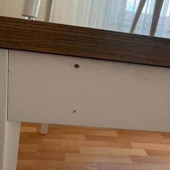 Deforme Mobilya Ve Eksik Parçalar, Mağazanın Sözleşme İhlali Ve Yetersiz Servis