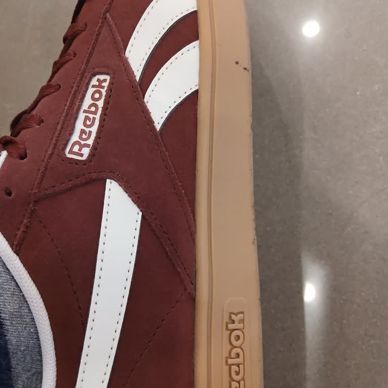 Reebok Ayakkabısının Rahatsız Edici Tabanı Nedeniyle Değişim Talebi