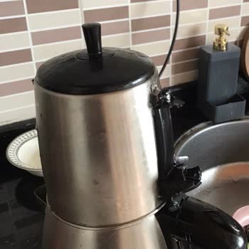 Sinbo Çay Makinesinin Kulpunun Erimesi Ve Trendyol Satıcısından Yanıt Gelmemesi
