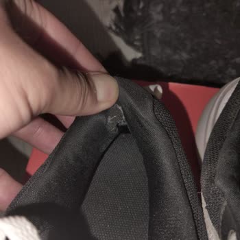 Nike Defy ALL Day Ayakkabısının Altı Ayda Yırtılması Ve Kullanıcı Hatası İddiası