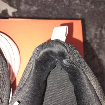 Nike Defy ALL Day Ayakkabısının Altı Ayda Yırtılması Ve Kullanıcı Hatası İddiası