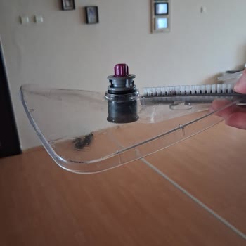 Isıdan Yamalı Pleksi Parçanın Değişimi İçin Yardım Talebi