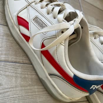 Reebok Ayakkabının Tabanı Yırtıldı, Değişim Ve İade Talebi Reddedildi