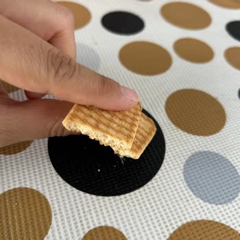 Xroll Markalı Ürün İçindeki Kedi Tüyü Benzeri Lifler Gıda Güvenliğini Tehdit Ediyor