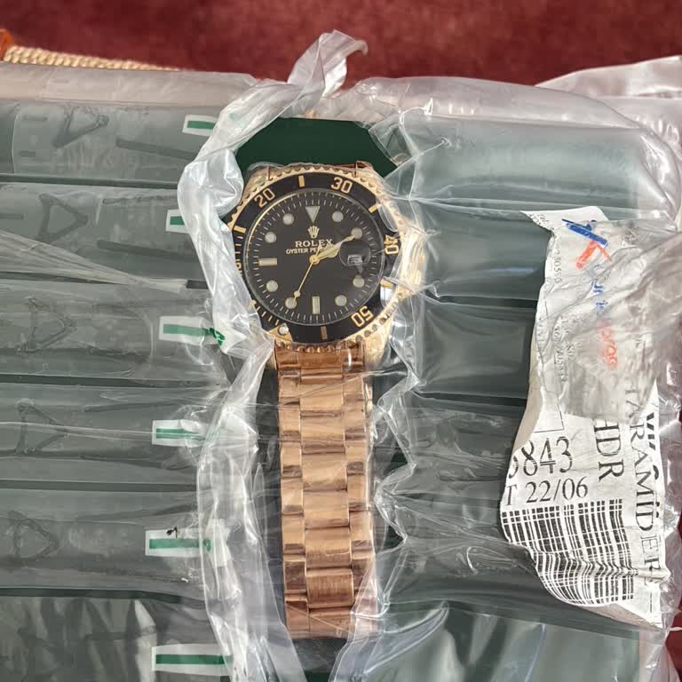 Instagram'dan Aldığım Rolex Replika Sahte, 3.200 TL İade Bekliyorum