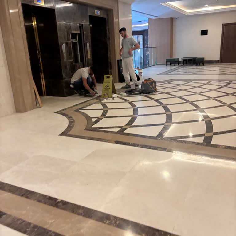 Şantiye Ortamı Ve Dumanlı Koridorlarda Güvenlik İhmali