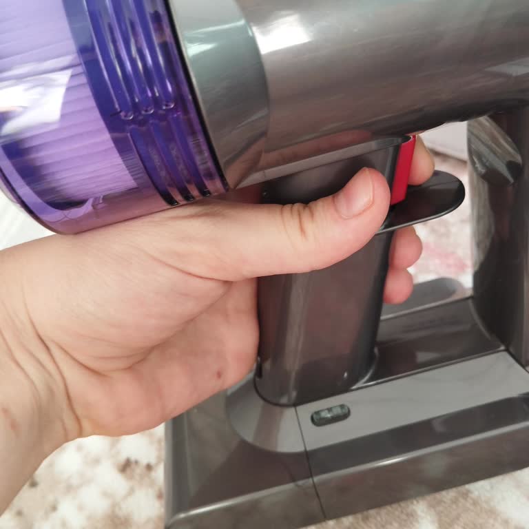 Dyson V8 Şarj Sorunu Garanti Dışı Olarak Reddedildi
