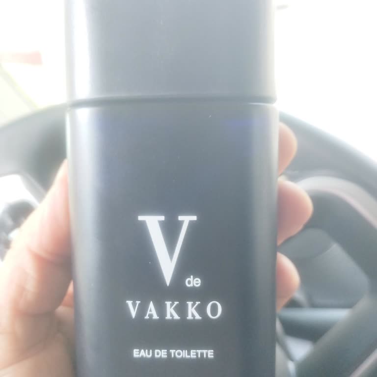 Yüksek Fiyatlı Vakko Parfümünün Kokusu İki Saatte Kayboldu