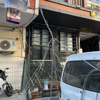 Oral Sokakta Asılı Fiber Kabloları Güvenlik Tehdidi Ve Acil Müdahale Talebi