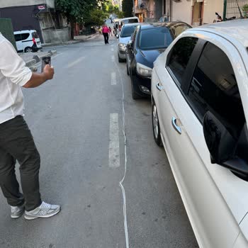 Oral Sokakta Asılı Fiber Kabloları Güvenlik Tehdidi Ve Acil Müdahale Talebi