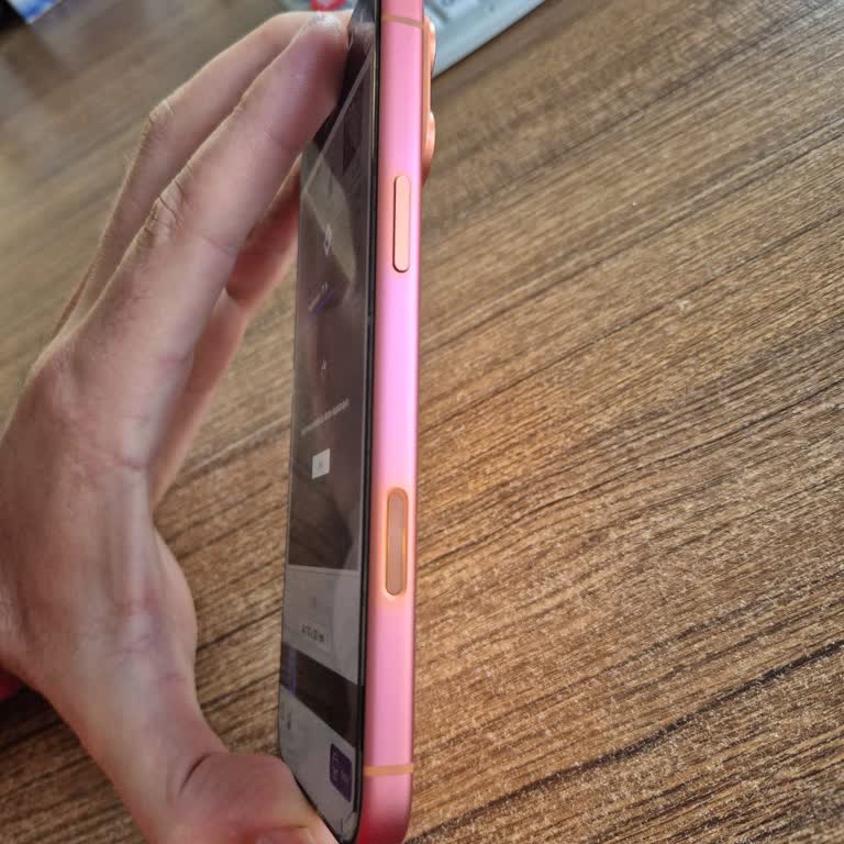 İphone 17 Pro Max Üzerindeki Renk Değişimi Sorunu Ve Garanti Talebi