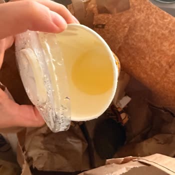 Kapıya Bırakılan McDonald's Siparişinde Sıvı Dökülmesi Ve İade Reddi