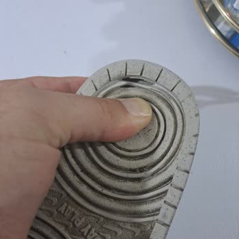Nike Ayakkabısında Topuk Delik Sorunu Ve Değişim Talebi