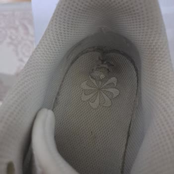 Nike Ayakkabısında Topuk Delik Sorunu Ve Değişim Talebi