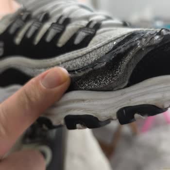 Skechers Ayakkabısının Kısa Sürede Patlaması Ve Mağazanın Değişim Reddetmesi