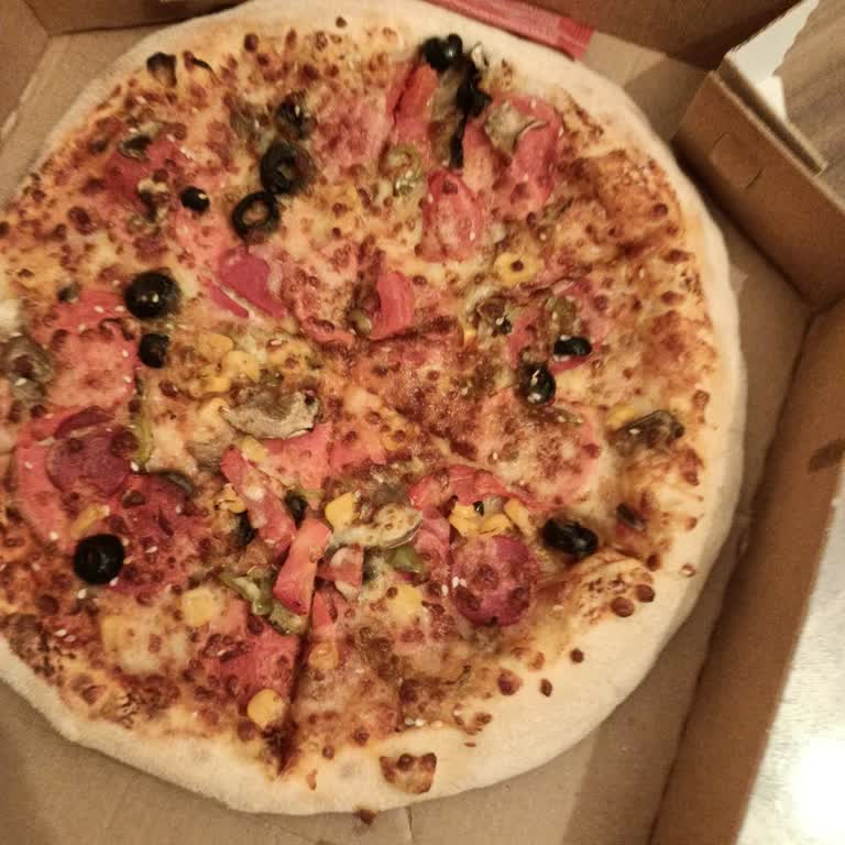 Domino's Antalya Aspendos Şubesinde Malzeme Eksikliği Ve Kalitesiz Pizza