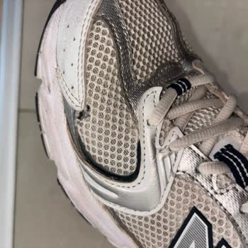New Balance Ayakkabısında Kısa Sürede Yan Açılma: Üretim Hatası Ve İade Talebi