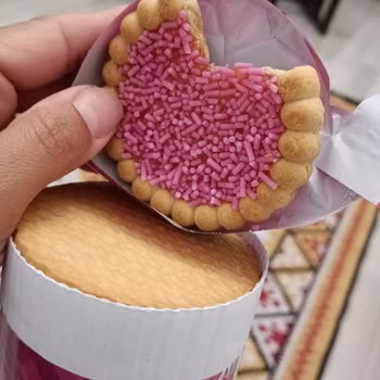 Eti Cin Çilek Soslu Bisküvi Paketi Açıldığında Parça Eksikliği Güveni Sarsıyor