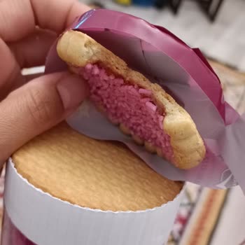 Eti Cin Çilek Soslu Bisküvi Paketi Açıldığında Parça Eksikliği Güveni Sarsıyor