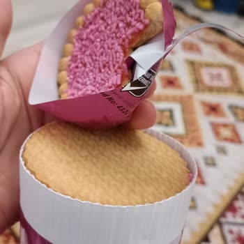 Eti Cin Çilek Soslu Bisküvi Paketi Açıldığında Parça Eksikliği Güveni Sarsıyor