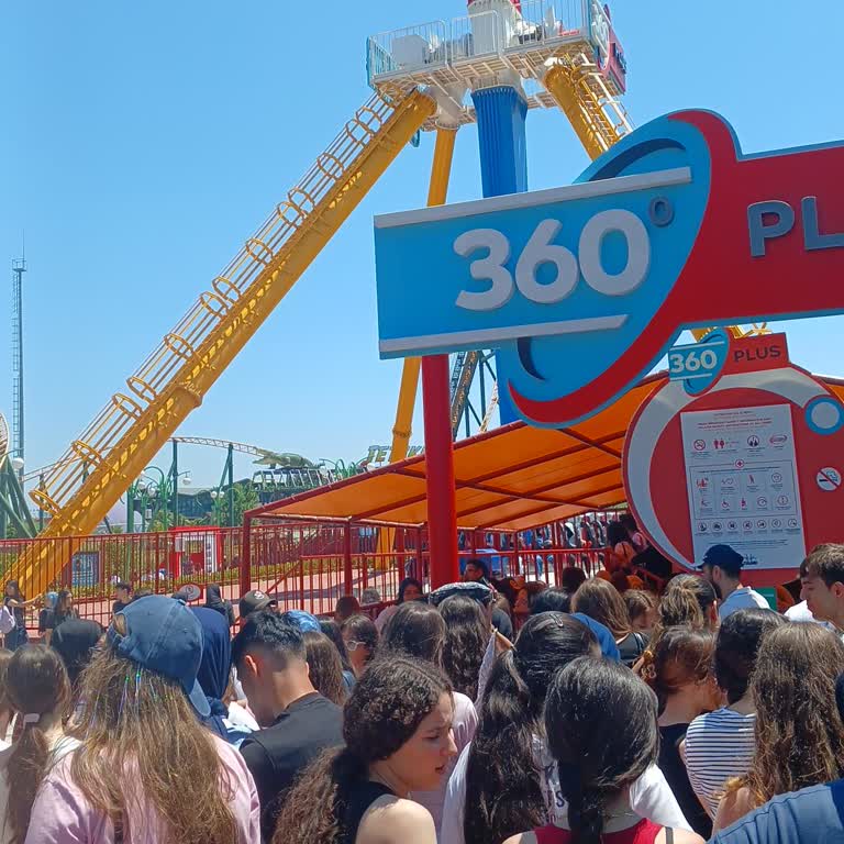 Vialand'da Aşırı Kalabalık Ve Uzun Bekleme Süreleri Ücretin Karşılığını Almadı