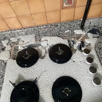 Kumtel Set Üstü Ocağın Camı Patladı, Güvenlik Riski Oluştu Ve Değişim Talebim Cevapsız