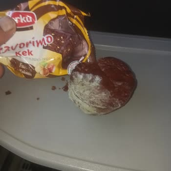 Küflü İkram Ve Sorumluluk Reddi