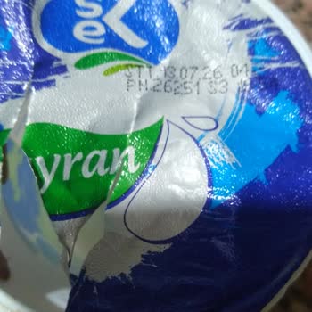 Ayranda Görülen Kurt Ve Larvalar İçin Şirketten Cevap Gelmedi