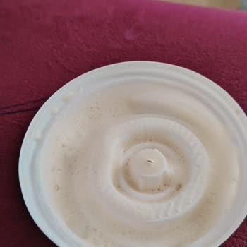 Büyükçekmece Starbucks'tan Dökülen Latte Ve Islak Simit İçin İade Talebi