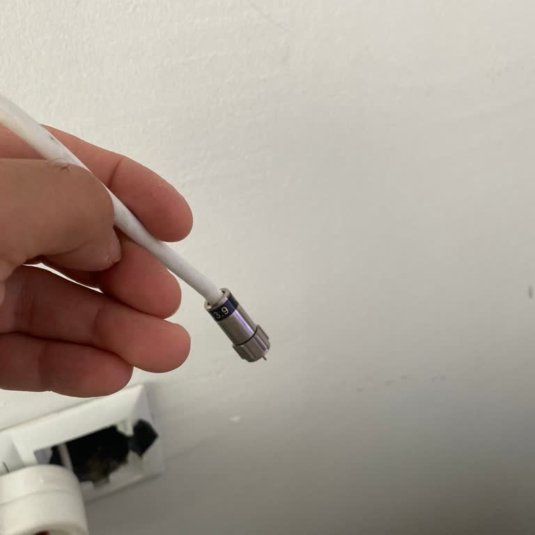 Kablo Net Kablolarını Çektiği İçin Uydu Sistemime Dönemiyorum