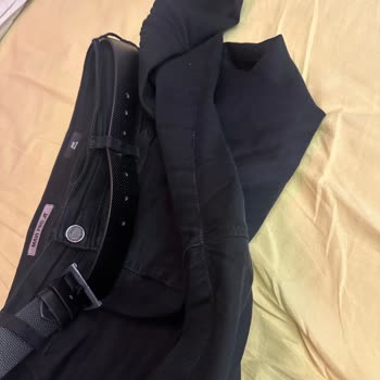 Mavi Jean Pantolonunda Renk Solması Ve İncelme