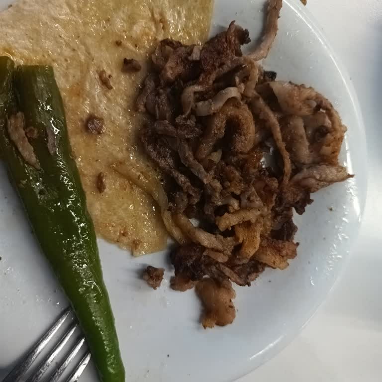 Aşırı Yağlı Döner, Umursamaz Personel Ve Cevapsız Şikayet