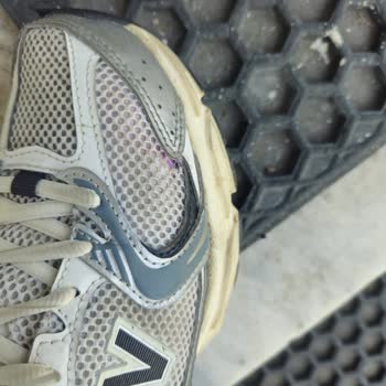 New Balance 530 Ayakkabısında Kısa Sürede Aşınma Ve Delinme, İade Talebim Reddedildi