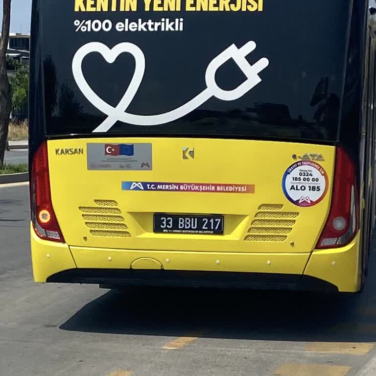 Şoförün Saygısız Konuşması Ve Valiz İçin Orta Kapıyı Kullanmama İsteği