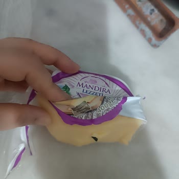 Kaşar Peynirinde Siyah Eldiven Parçası Bulunması Ve Migros'un Çözüm Sağlamaması