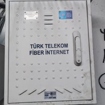 Fiber Kutusu Bulunan İş Hanına Ücretsiz İnternet Hizmeti Talebi