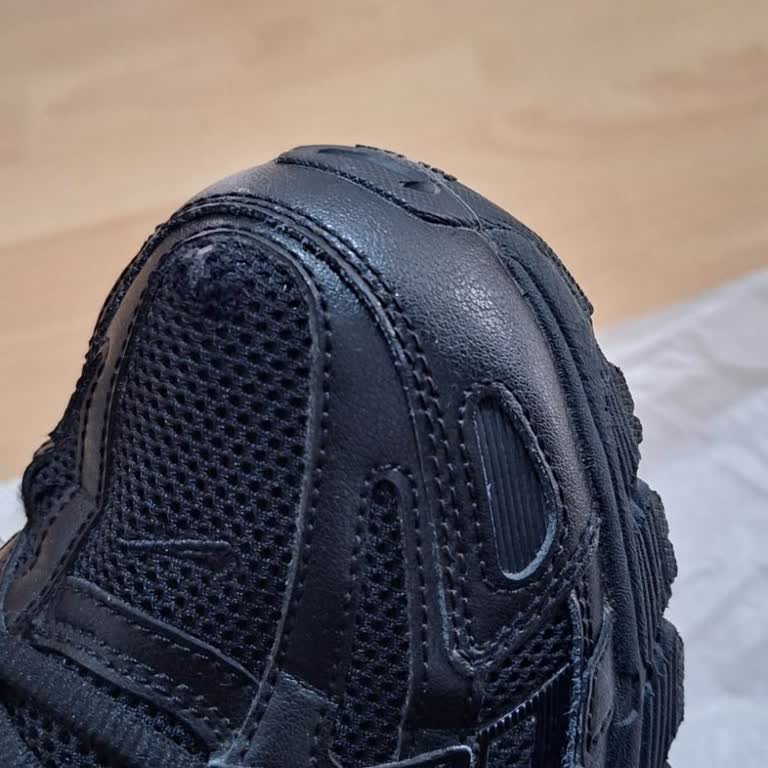 Nike Ayakkabısının 40 Günde Delinmesi Ve Mağduriyetim Çözülmedi