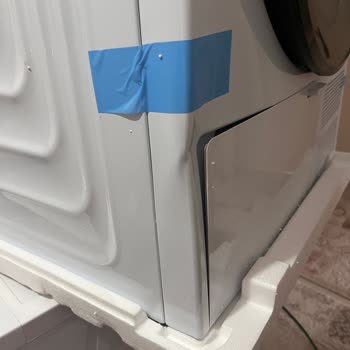 Hasarlı Çamaşır Kurutma Makinesi Teslim Edildi, Kargo Almadı Ve Müşteri Hizmetleri Yardımsız
